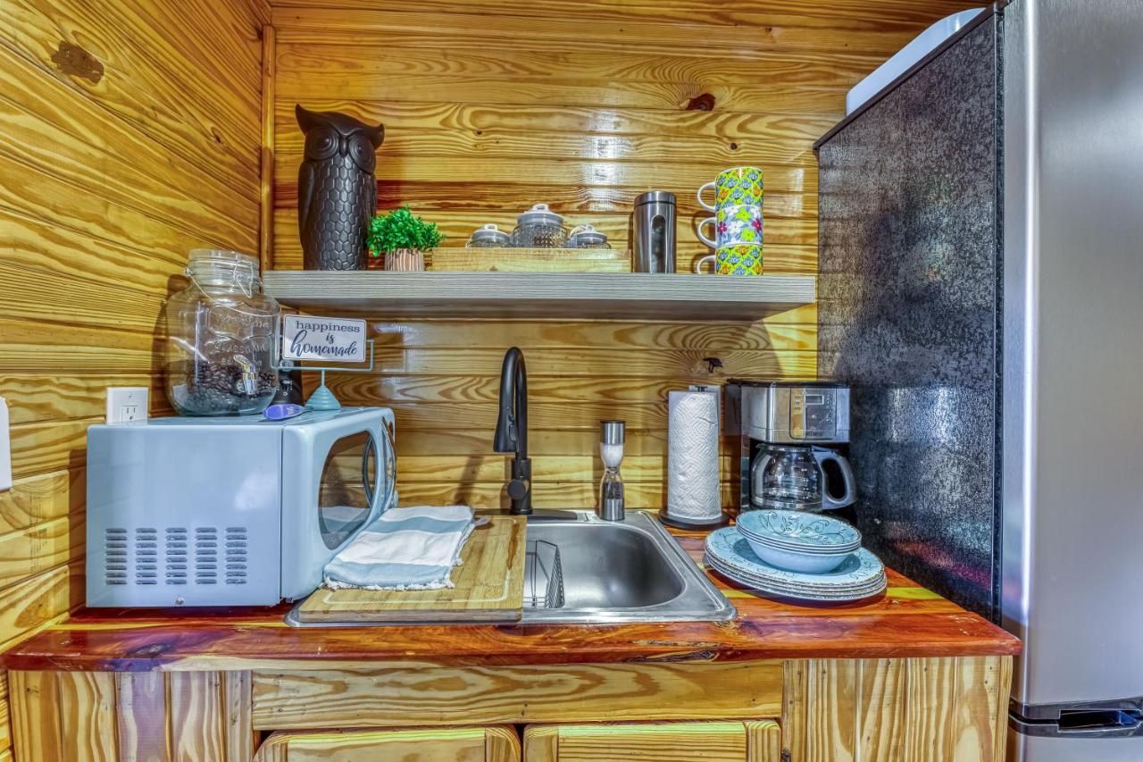 The Gemini-A Dreamy, Waterfront Tiny Cabin Rogersville Экстерьер фото