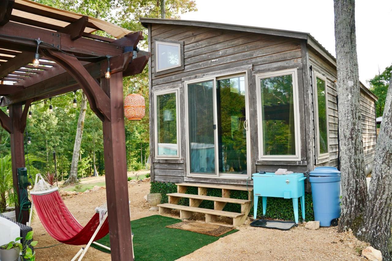 The Gemini-A Dreamy, Waterfront Tiny Cabin Rogersville Экстерьер фото