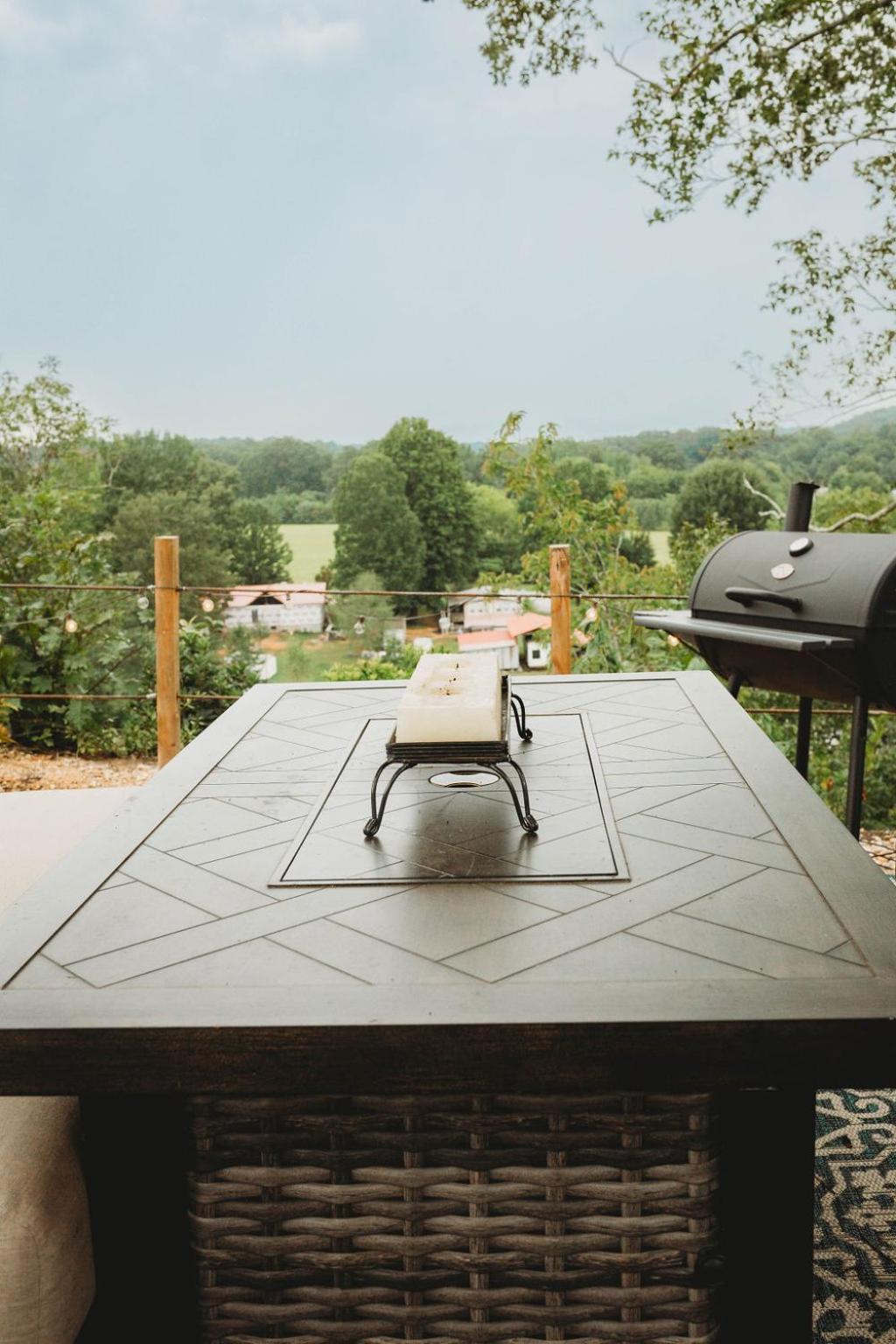 The Gemini-A Dreamy, Waterfront Tiny Cabin Rogersville Экстерьер фото